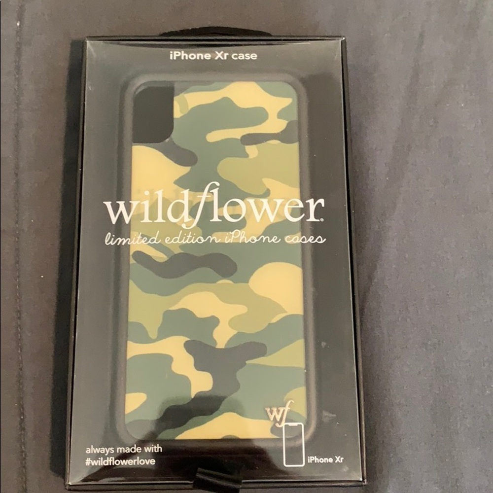 Camo Wild Flower Case